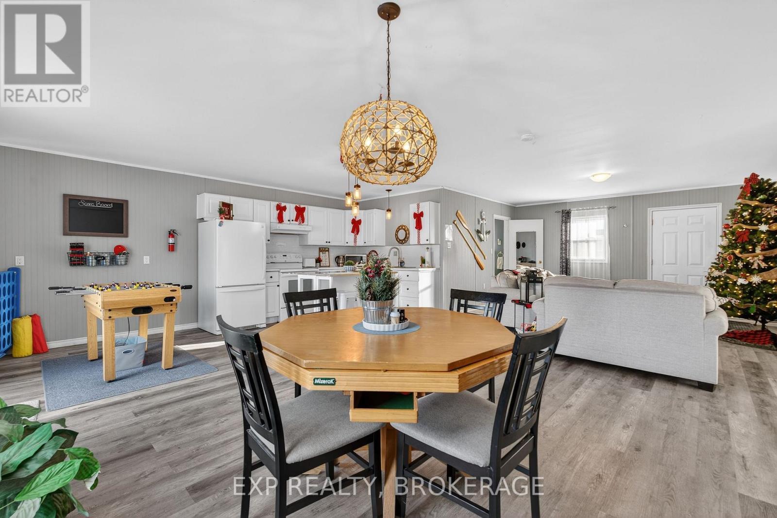 Cozy cottage - 4177 & 4187 Carrying Place Road, Frontenac (Frontenac South), ON