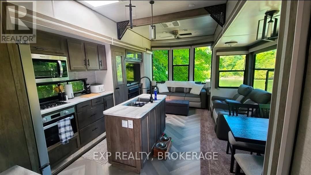 Park model #2 - 4177 & 4187 Carrying Place Road, Frontenac (Frontenac South), ON