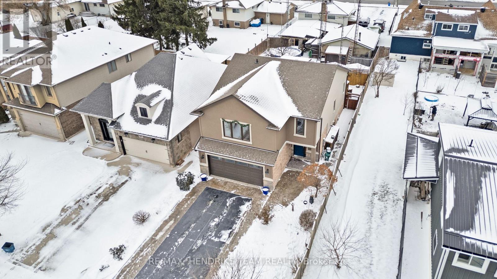 379 Michael Drive, Welland (N. Welland), ON - Outdoor