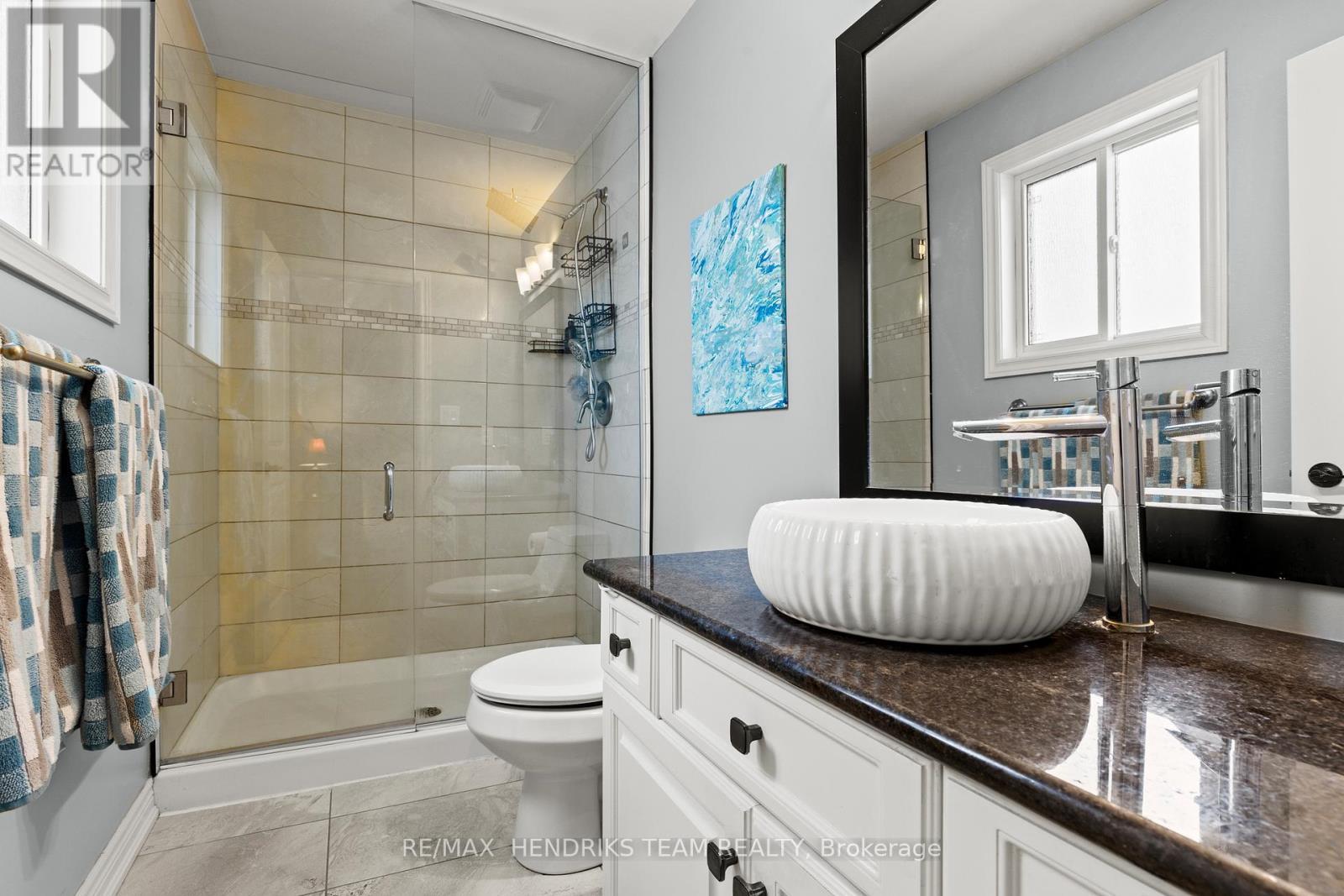 379 Michael Drive, Welland (N. Welland), ON - Indoor Photo Showing Bathroom