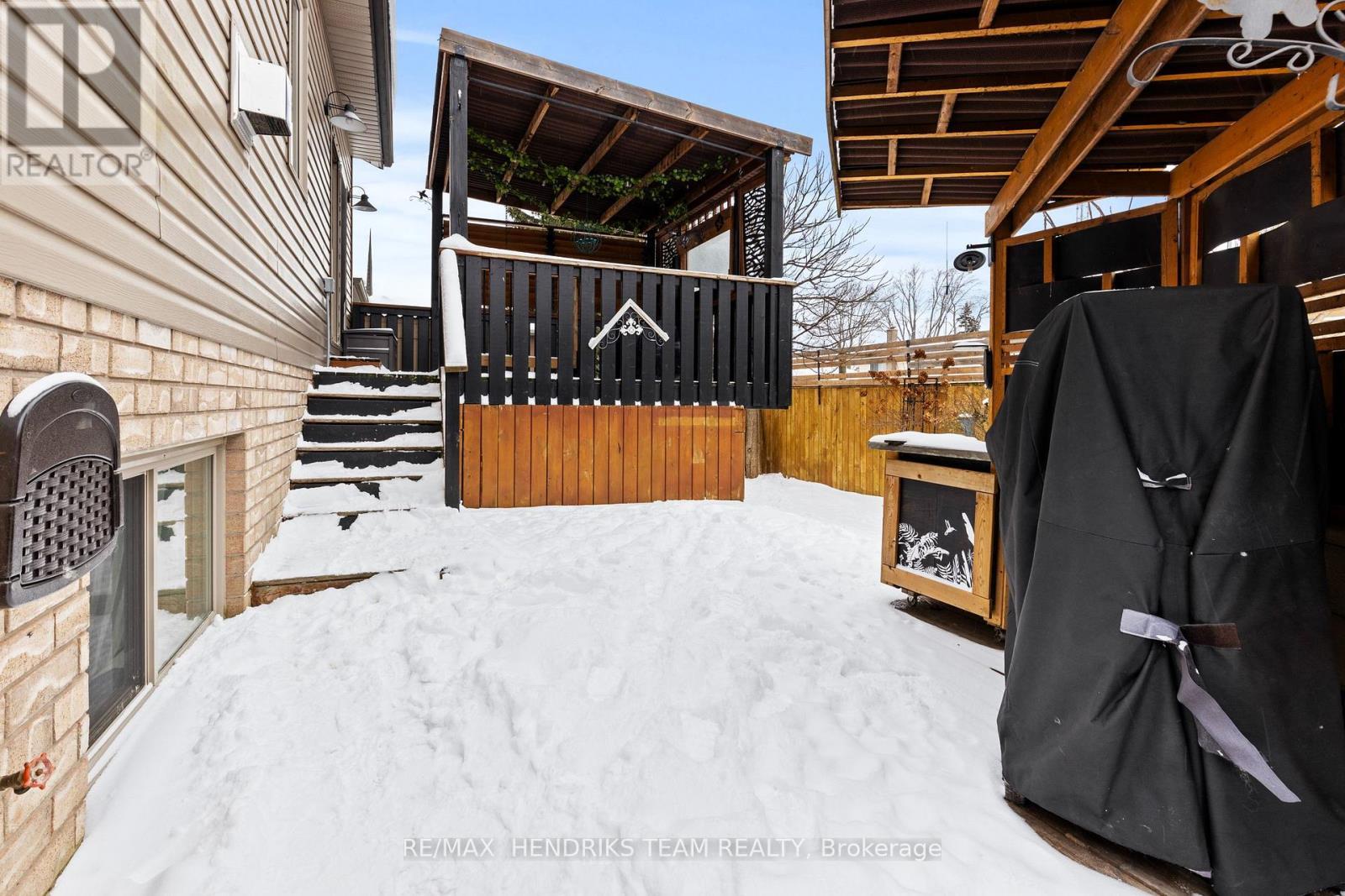 379 Michael Drive, Welland (N. Welland), ON - Outdoor