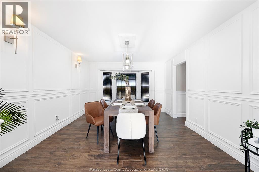 2898 Lakeshore Rd 305, Comber, ON - Indoor Photo Showing Dining Room