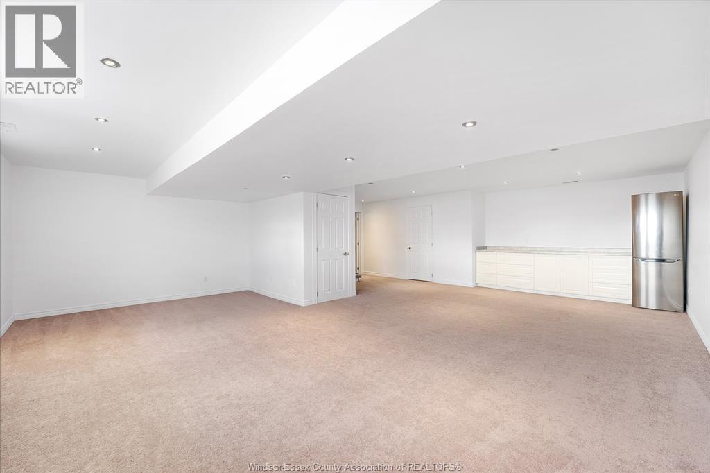 2898 Lakeshore Rd 305, Comber, ON - Indoor Photo Showing Other Room