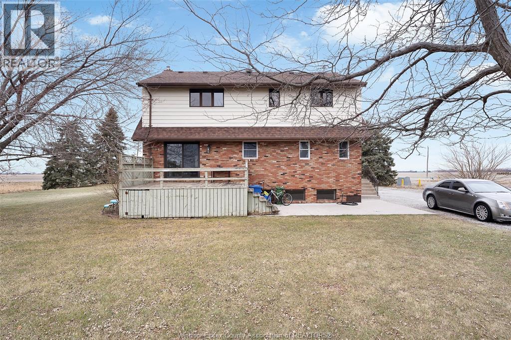 2898 Lakeshore Rd 305, Comber, ON - Outdoor
