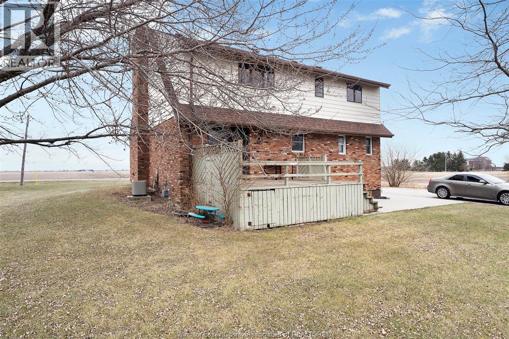 2898 Lakeshore Rd 305, Comber, ON - Outdoor