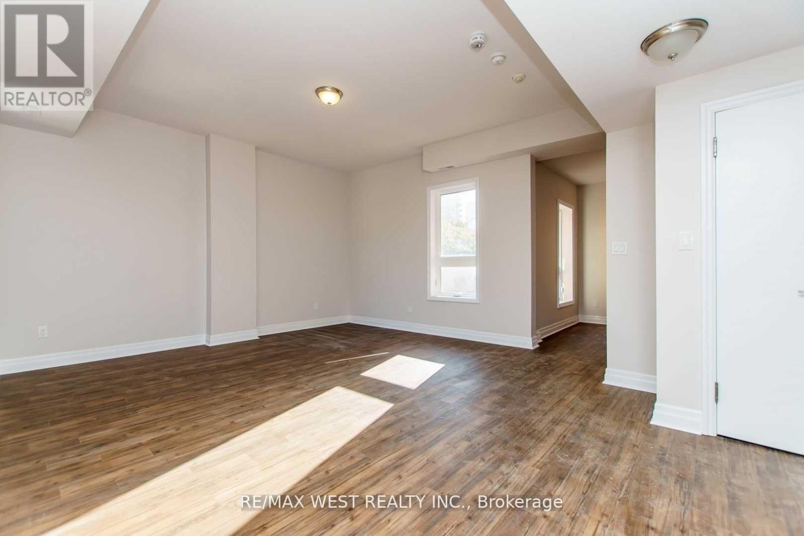 2Nd Flr - 13 Grange Avenue, Toronto, ON - Indoor Photo Showing Other Room