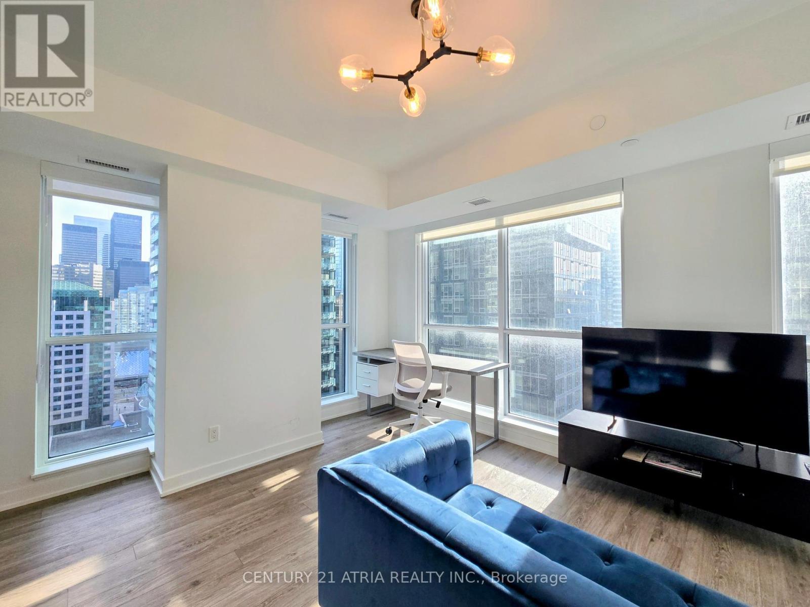1902 - 327 King Street, Toronto, ON - Indoor Photo Showing Living Room