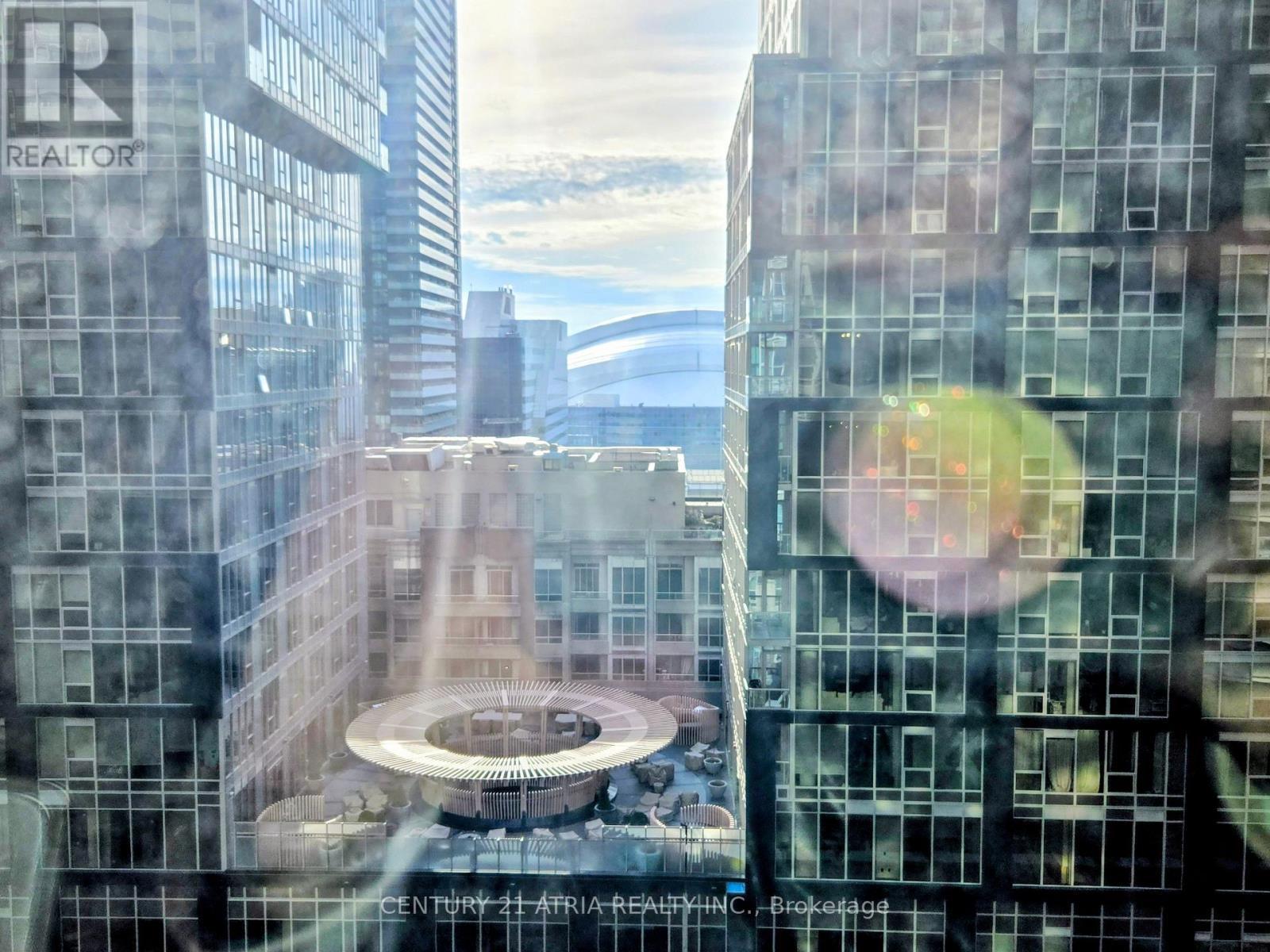 1902 - 327 King Street, Toronto, ON -