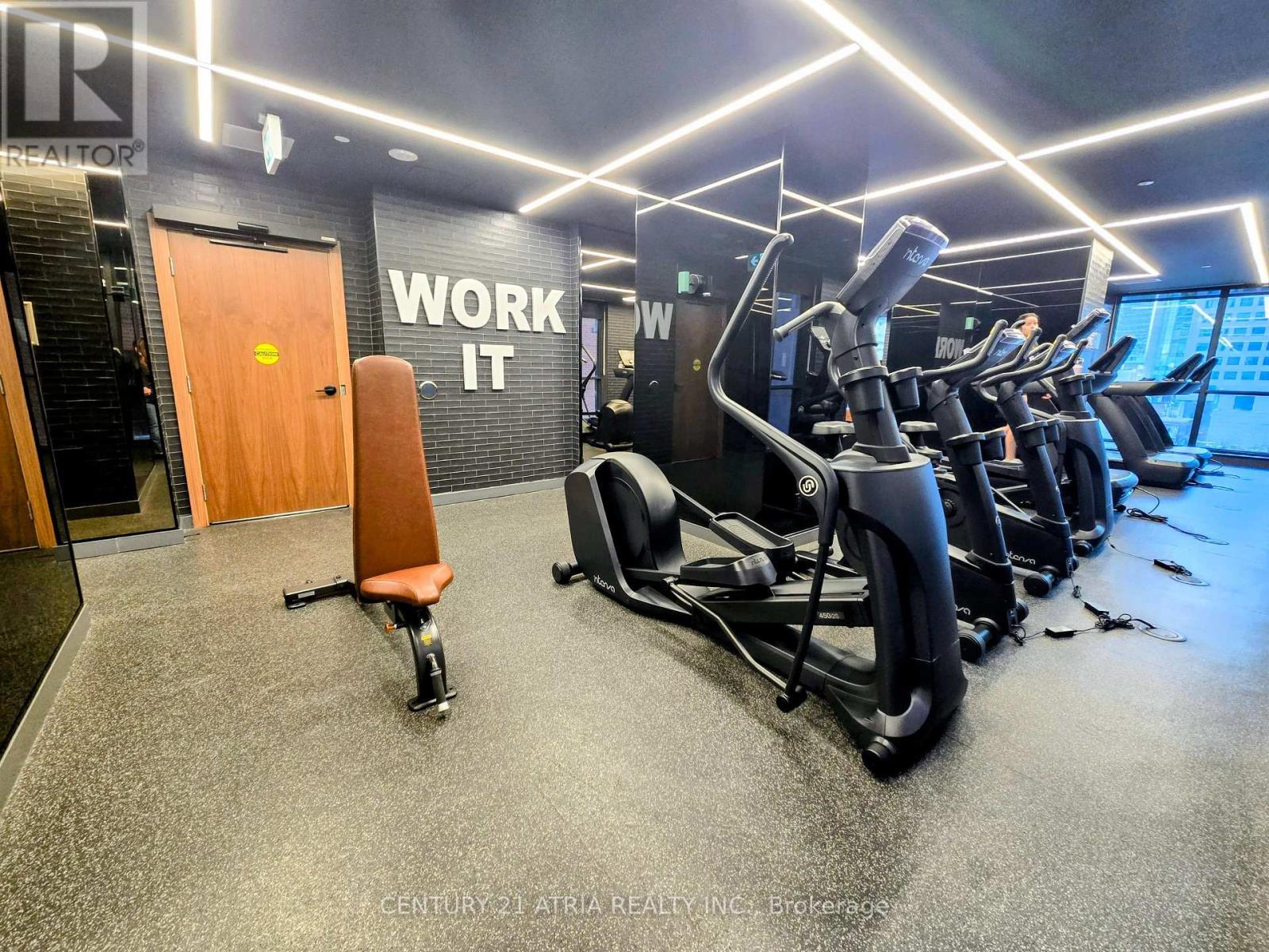 1902 - 327 King Street, Toronto, ON - Indoor Photo Showing Gym Room