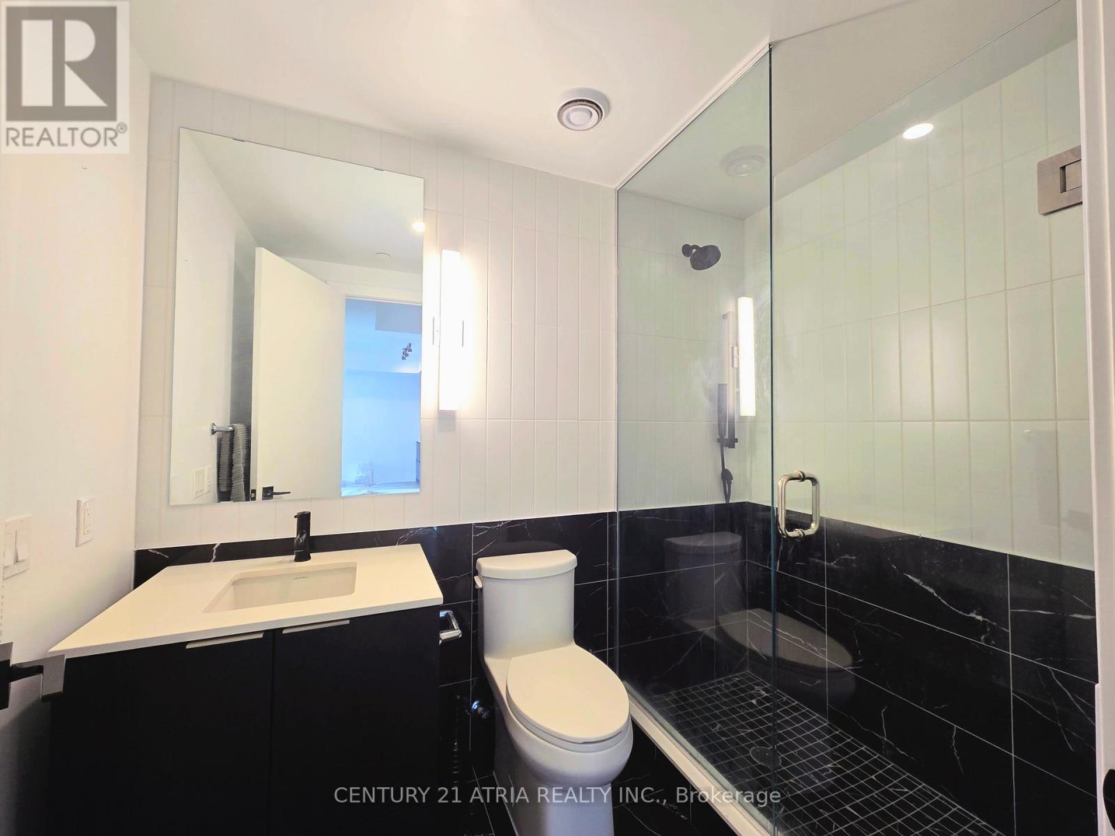 1902 - 327 King Street, Toronto, ON - Indoor Photo Showing Bathroom