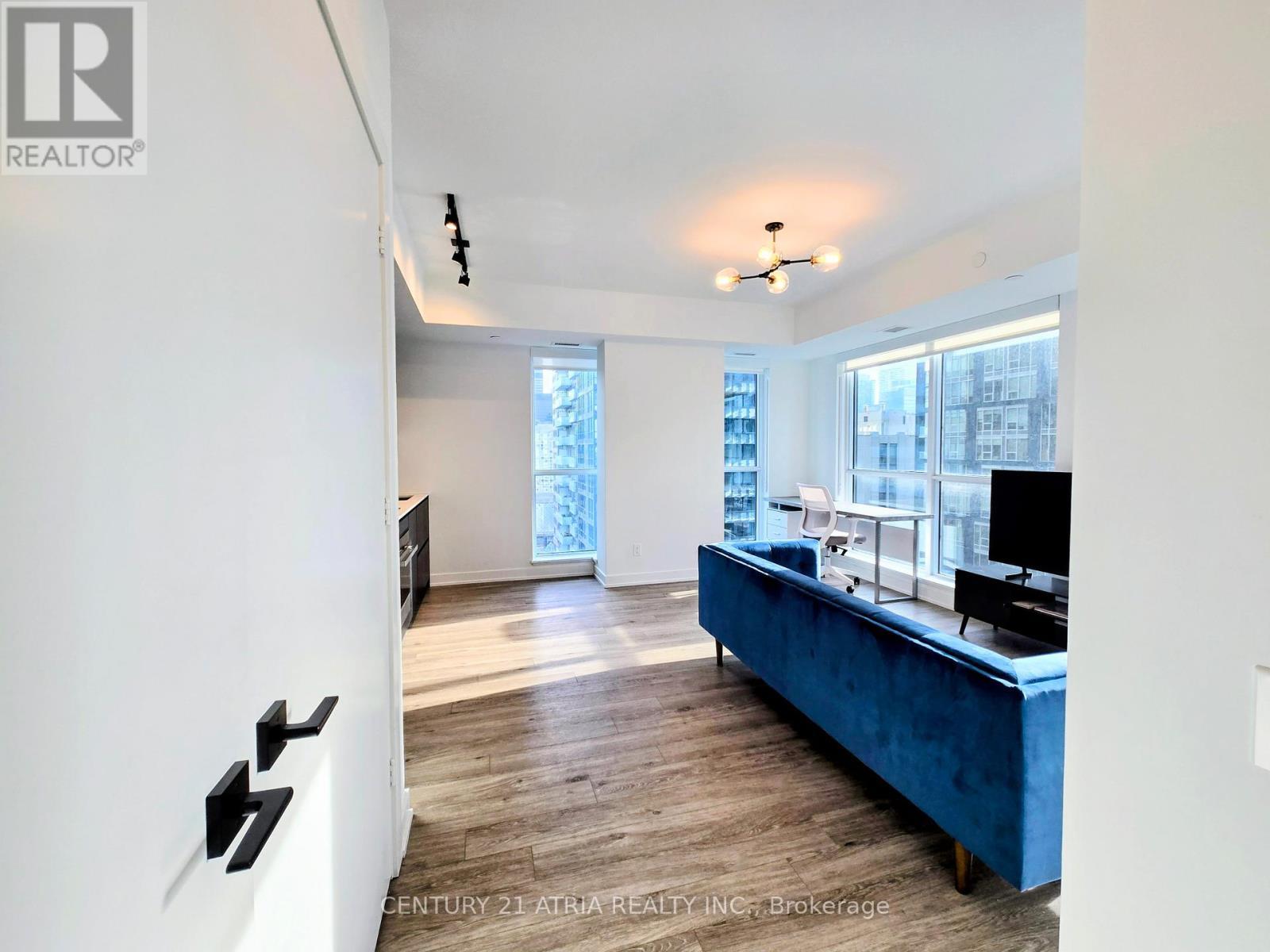 1902 - 327 King Street, Toronto, ON - Indoor