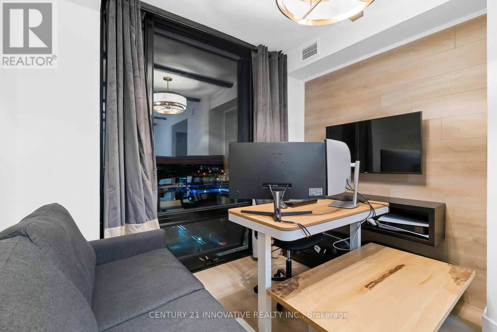 1208 - 145 Columbia Street W, Waterloo, ON - Indoor Photo Showing Office