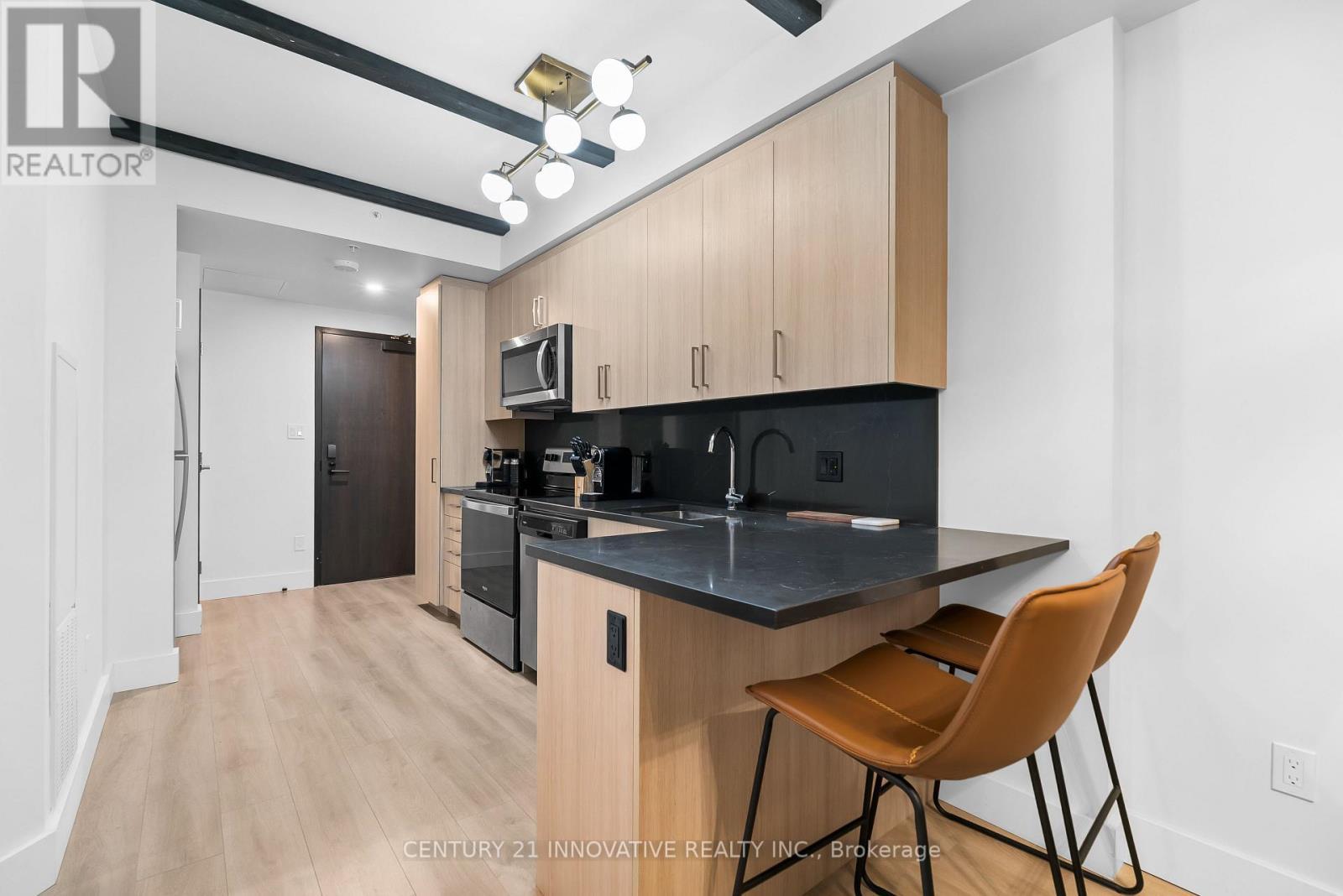 1208 - 145 Columbia Street W, Waterloo, ON - Indoor Photo Showing Kitchen