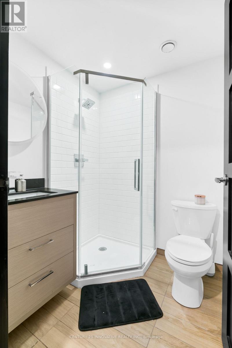 1208 - 145 Columbia Street W, Waterloo, ON - Indoor Photo Showing Bathroom