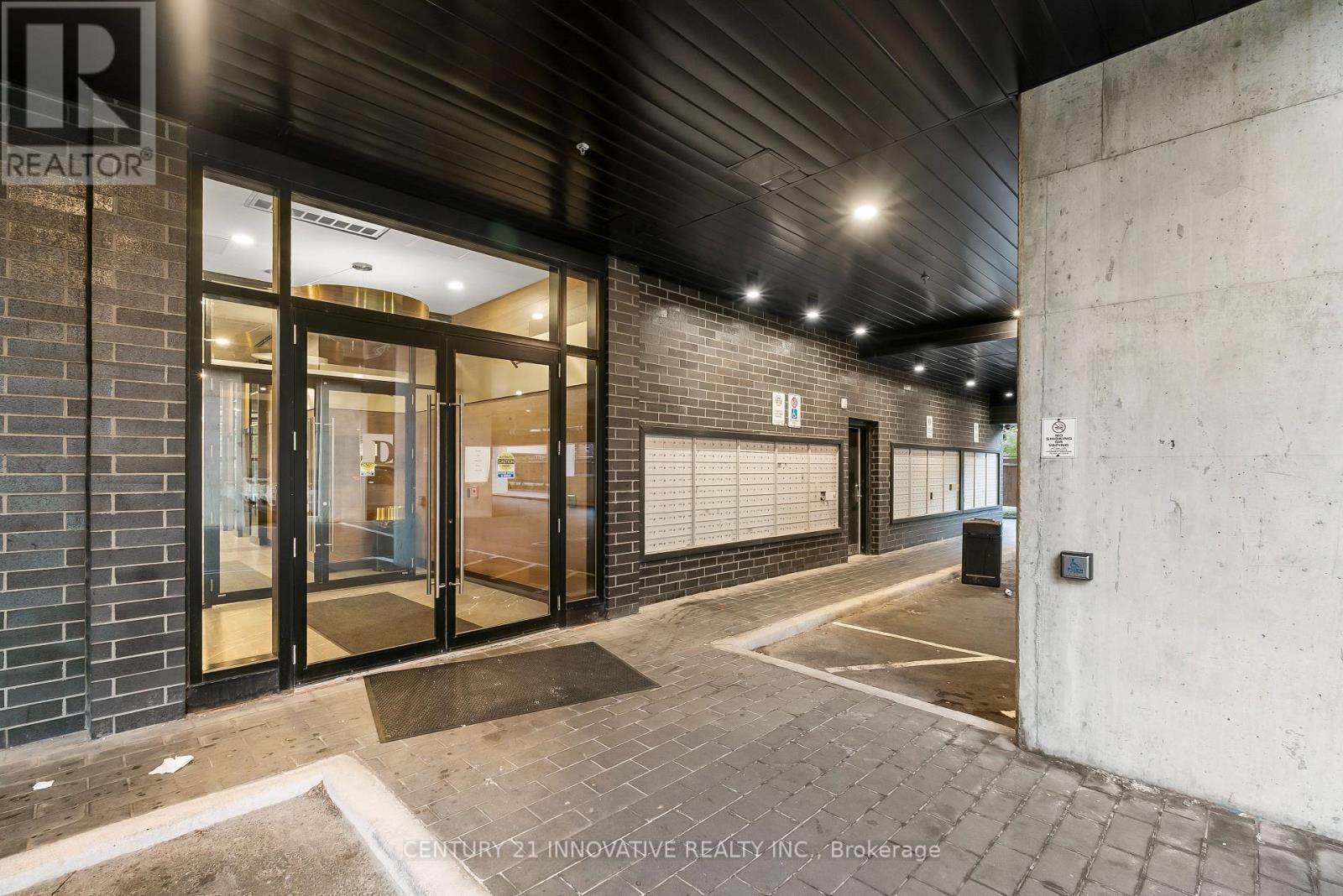 1208 - 145 Columbia Street W, Waterloo, ON - Photo Showing Other Room