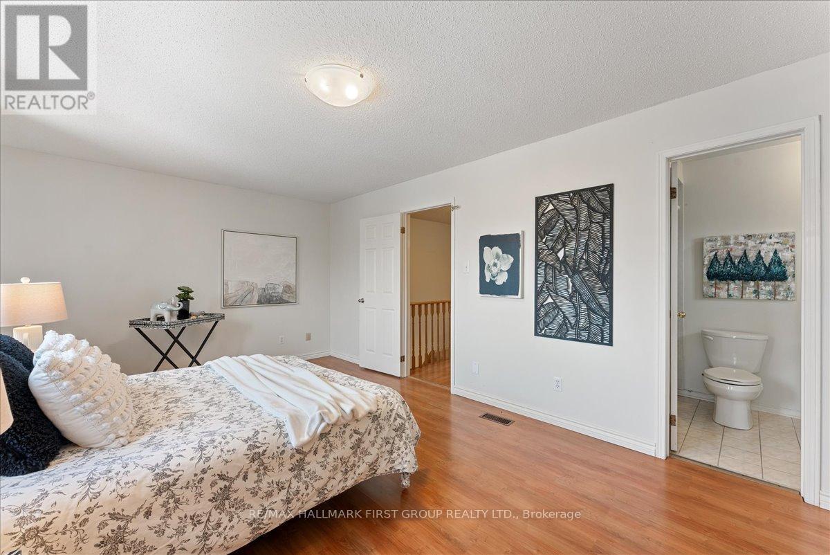 1947 Pine Grove Avenue, Pickering, ON - Indoor Photo Showing Bedroom