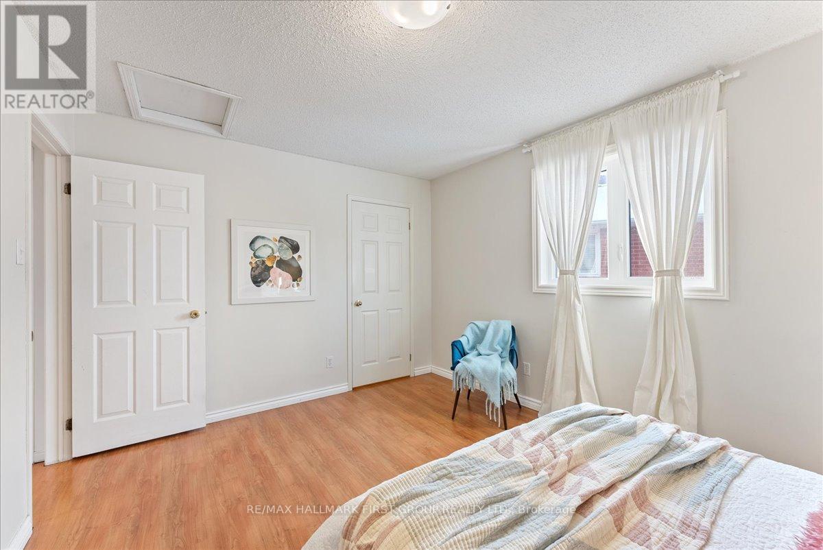 1947 Pine Grove Avenue, Pickering, ON - Indoor Photo Showing Bedroom