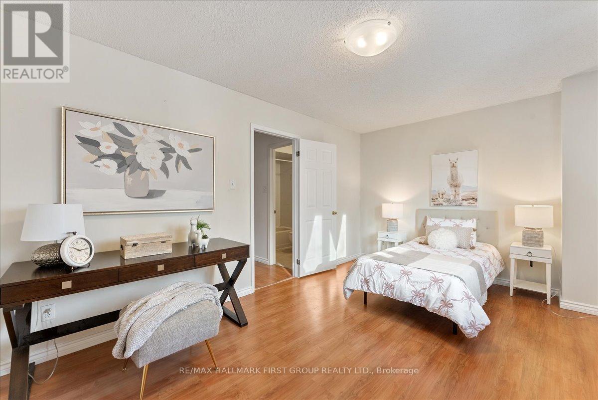 1947 Pine Grove Avenue, Pickering, ON - Indoor Photo Showing Bedroom