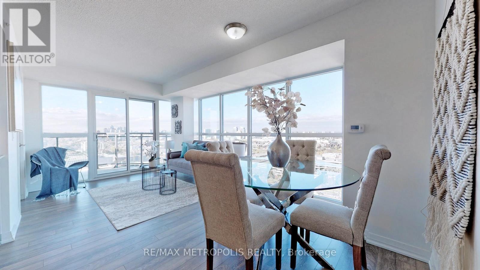 2405 - 30 Meadowglen Place, Toronto, ON - Indoor Photo Showing Dining Room