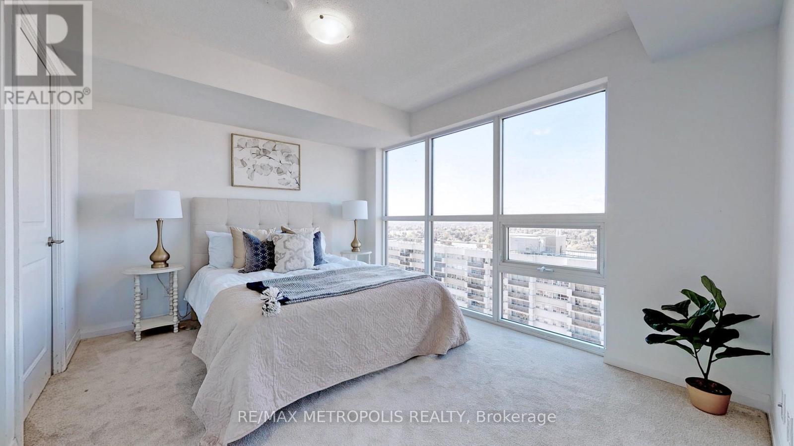 2405 - 30 Meadowglen Place, Toronto, ON - Indoor Photo Showing Bedroom