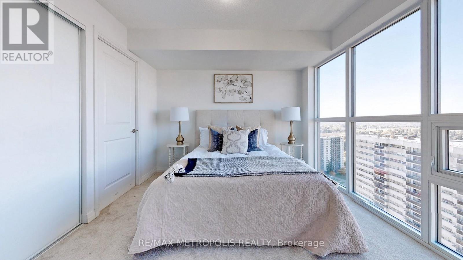 2405 - 30 Meadowglen Place, Toronto, ON - Indoor Photo Showing Bedroom