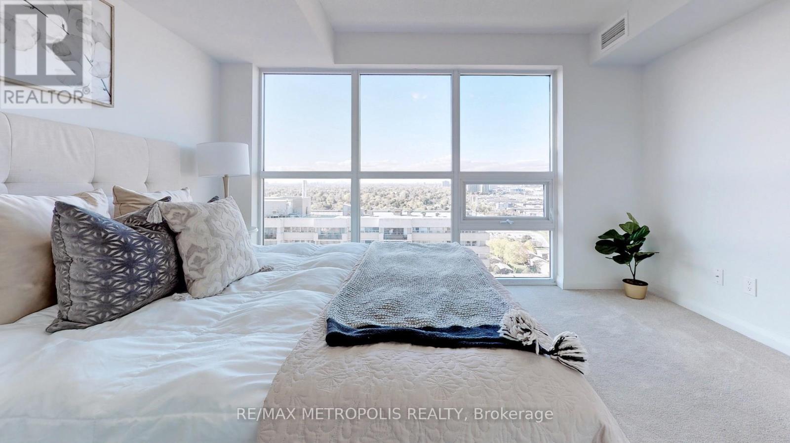2405 - 30 Meadowglen Place, Toronto, ON - Indoor Photo Showing Bedroom