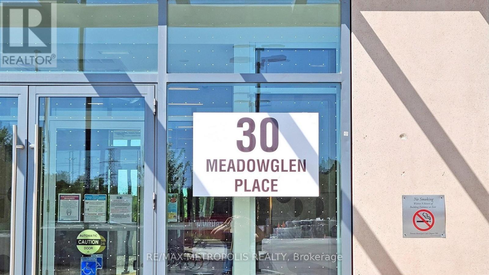 2405 - 30 Meadowglen Place, Toronto, ON -