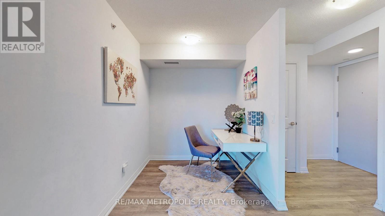 2405 - 30 Meadowglen Place, Toronto, ON - Indoor