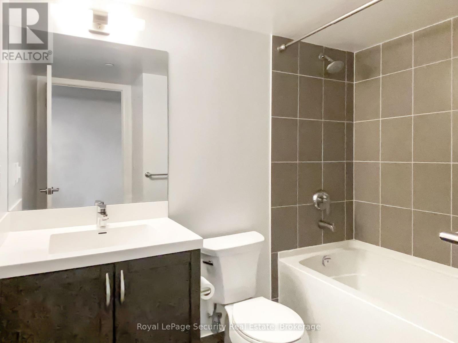 1204 - 3091 Dufferin Street, Toronto, ON - Indoor Photo Showing Bathroom