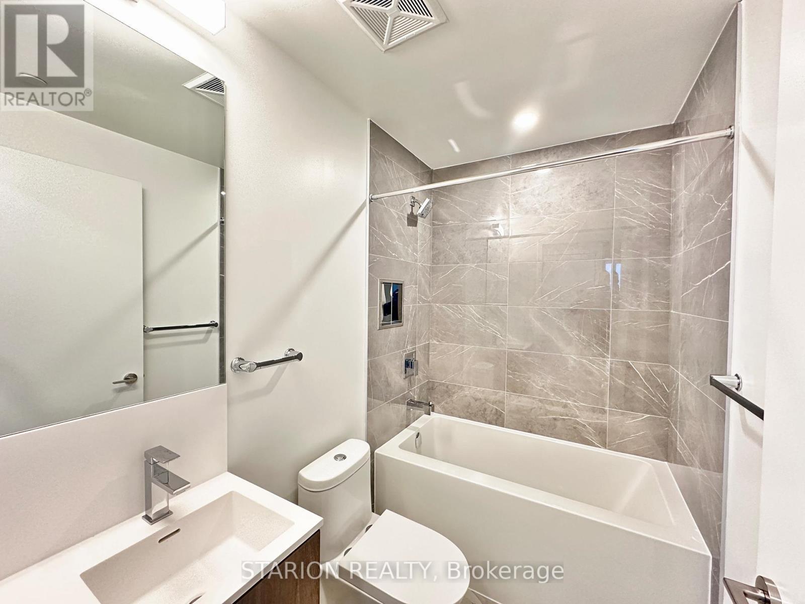 205 - 251 Masonry Way, Mississauga, ON - Indoor Photo Showing Bathroom