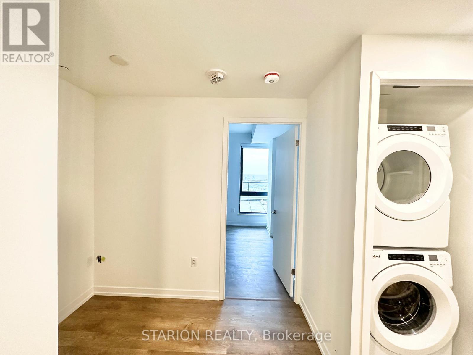 205 - 251 Masonry Way, Mississauga, ON - Indoor Photo Showing Laundry Room