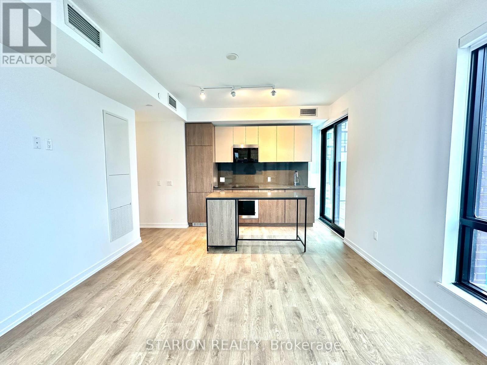 205 - 251 Masonry Way, Mississauga, ON - Indoor Photo Showing Kitchen