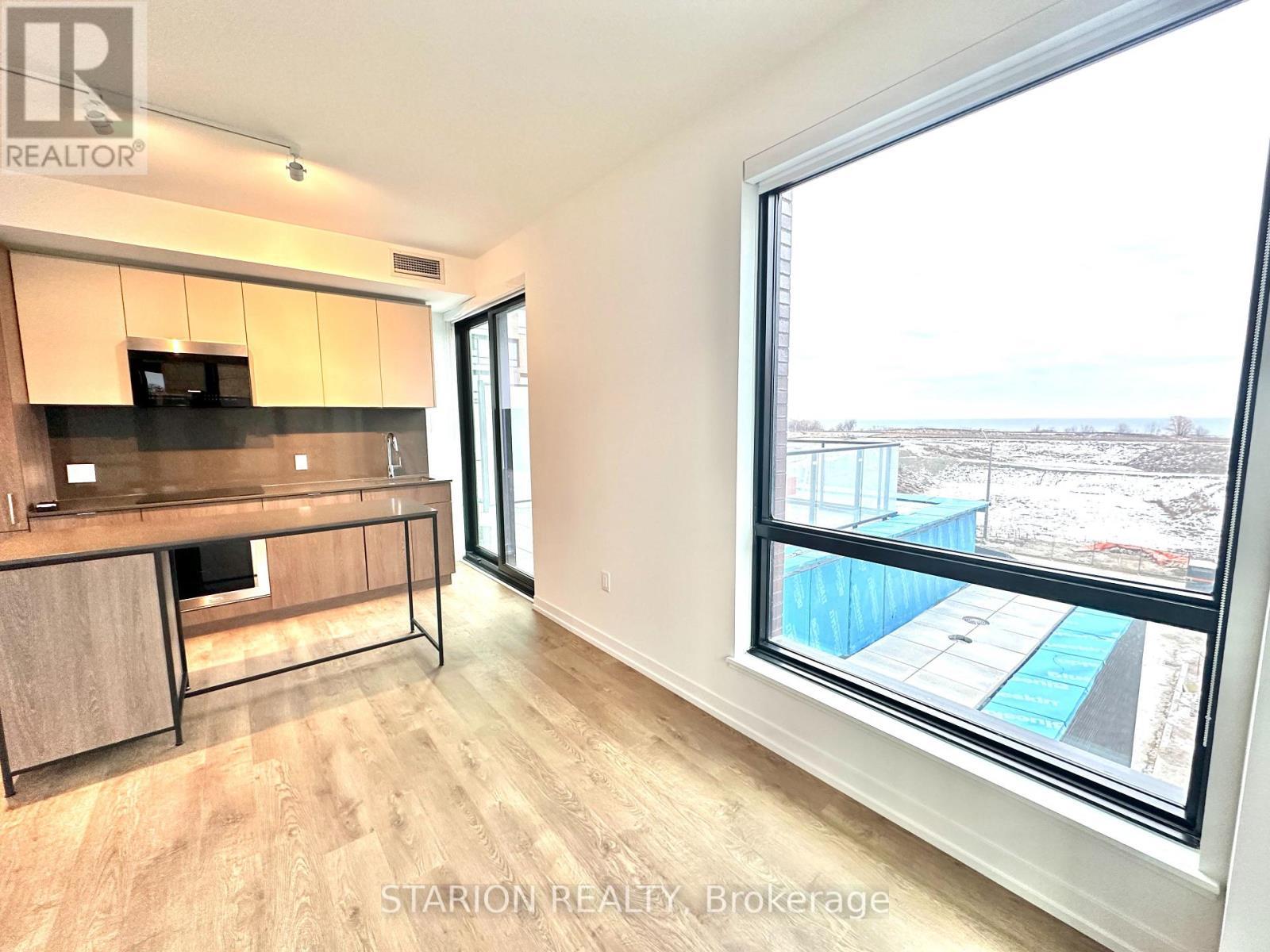 205 - 251 Masonry Way, Mississauga, ON - Indoor Photo Showing Kitchen