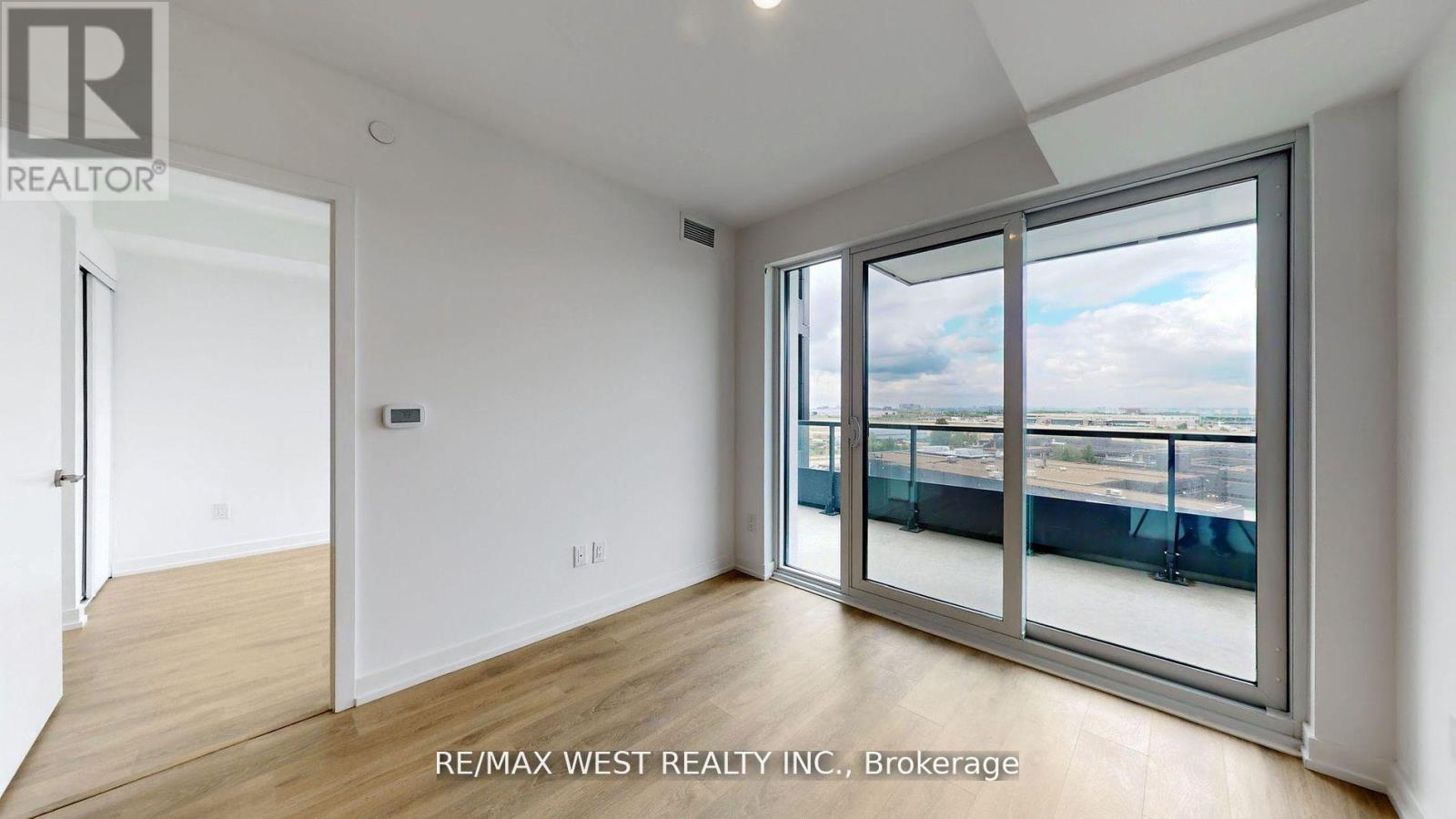 1016 - 1100 Sheppard Avenue W, Toronto, ON - Indoor Photo Showing Other Room