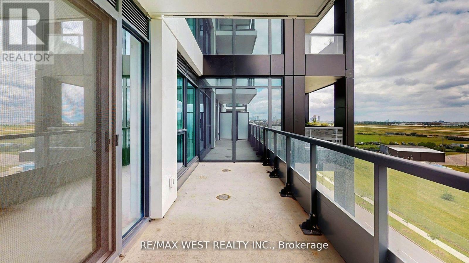 1016 - 1100 Sheppard Avenue W, Toronto, ON - Outdoor With Balcony With Exterior