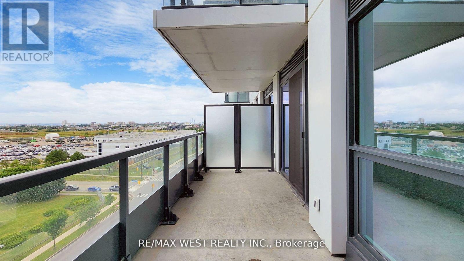 1016 - 1100 Sheppard Avenue W, Toronto, ON - Outdoor With Balcony With View With Exterior