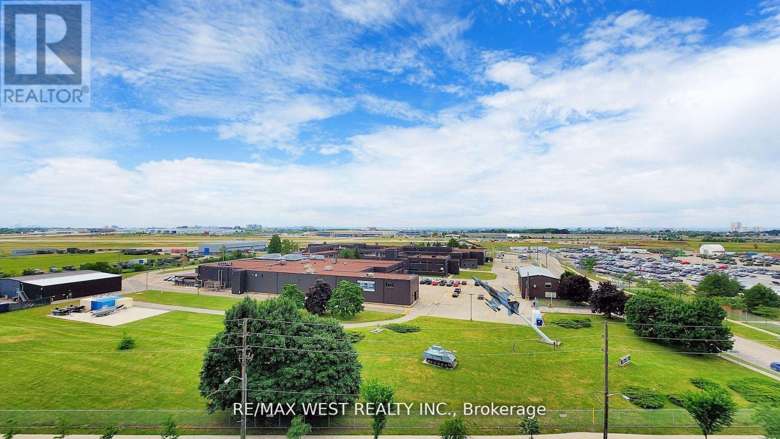 1016 - 1100 Sheppard Avenue W, Toronto, ON - Outdoor With View