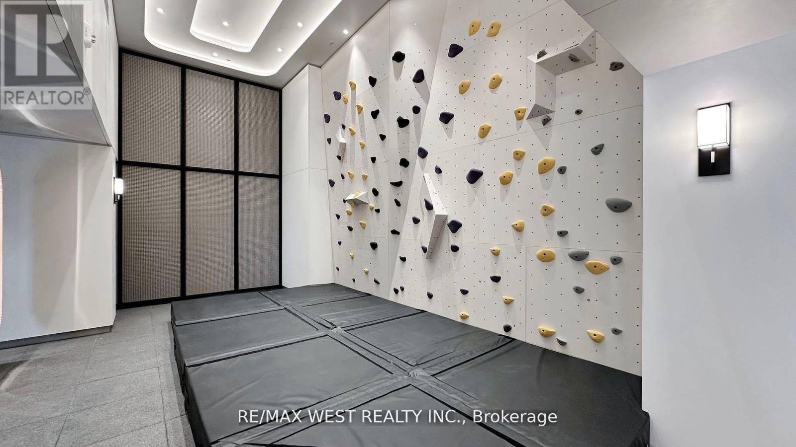 1016 - 1100 Sheppard Avenue W, Toronto, ON - Indoor Photo Showing Other Room