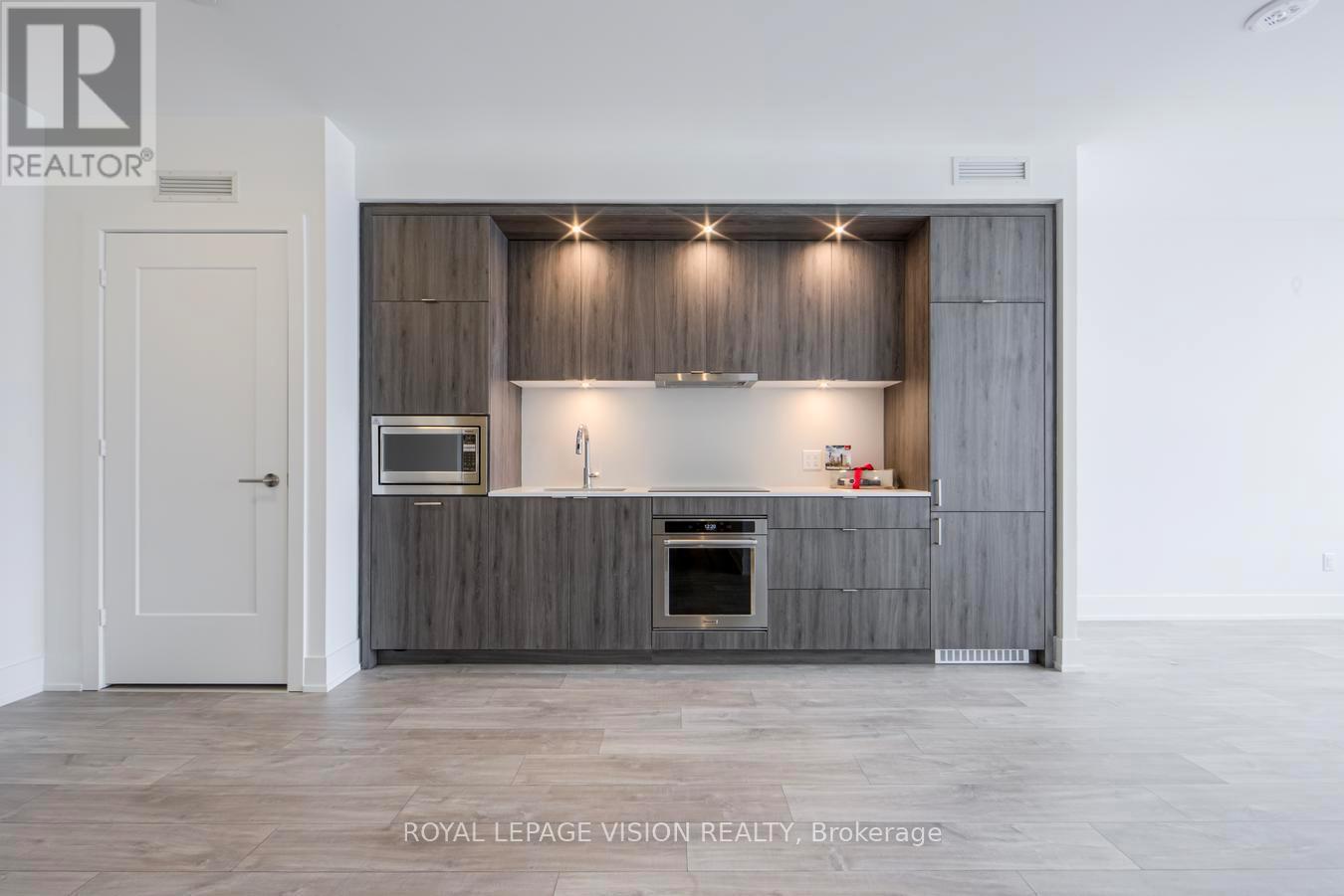 713 - 259 The Kingsway, Toronto, ON - Photo Showing Other Room