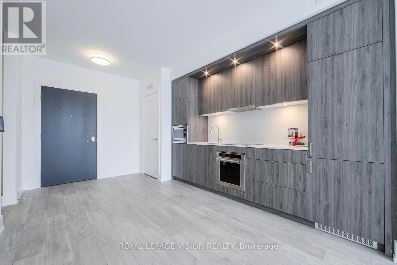 713 - 259 The Kingsway, Toronto, ON - Indoor