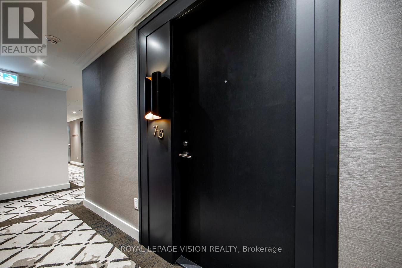 713 - 259 The Kingsway, Toronto, ON - Indoor Photo Showing Other Room