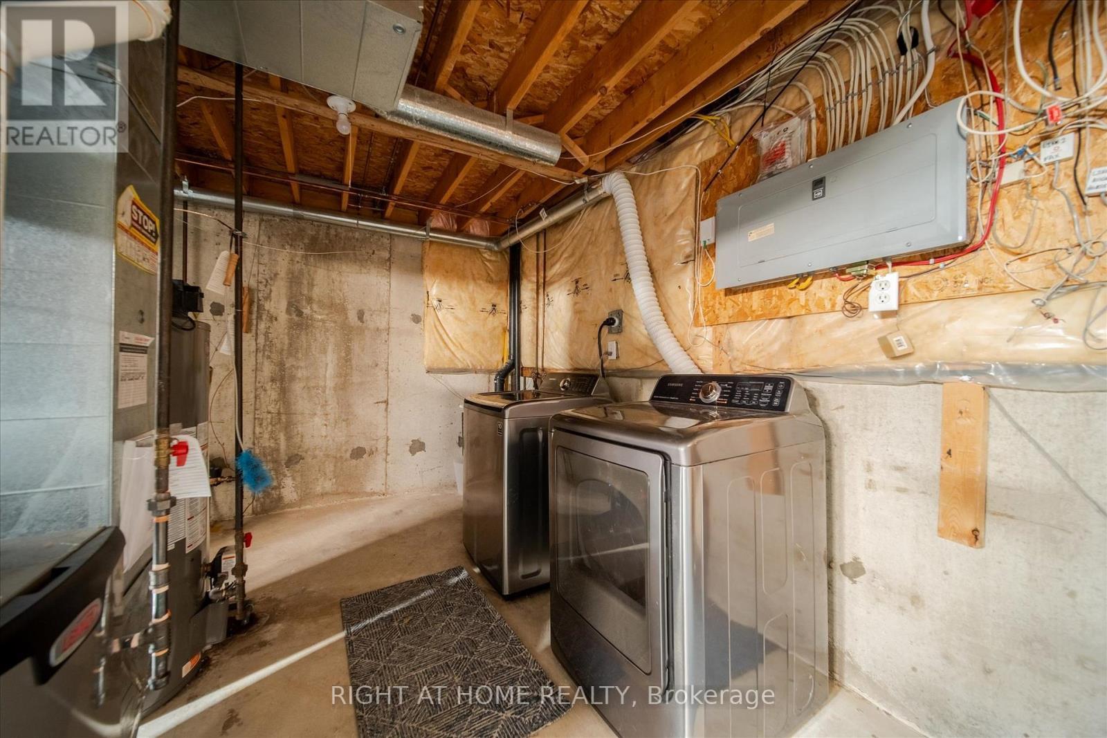 1983 Treetop Way, Pickering (Highbush), ON - Indoor Photo Showing Laundry Room