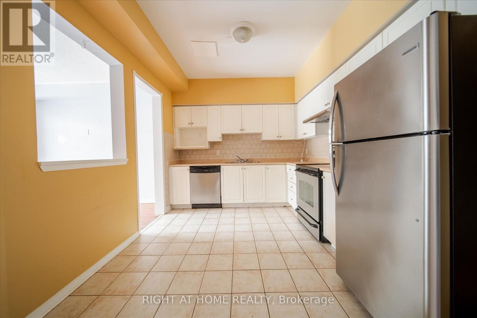 1983 Treetop Way, Pickering (Highbush), ON - Indoor Photo Showing Kitchen