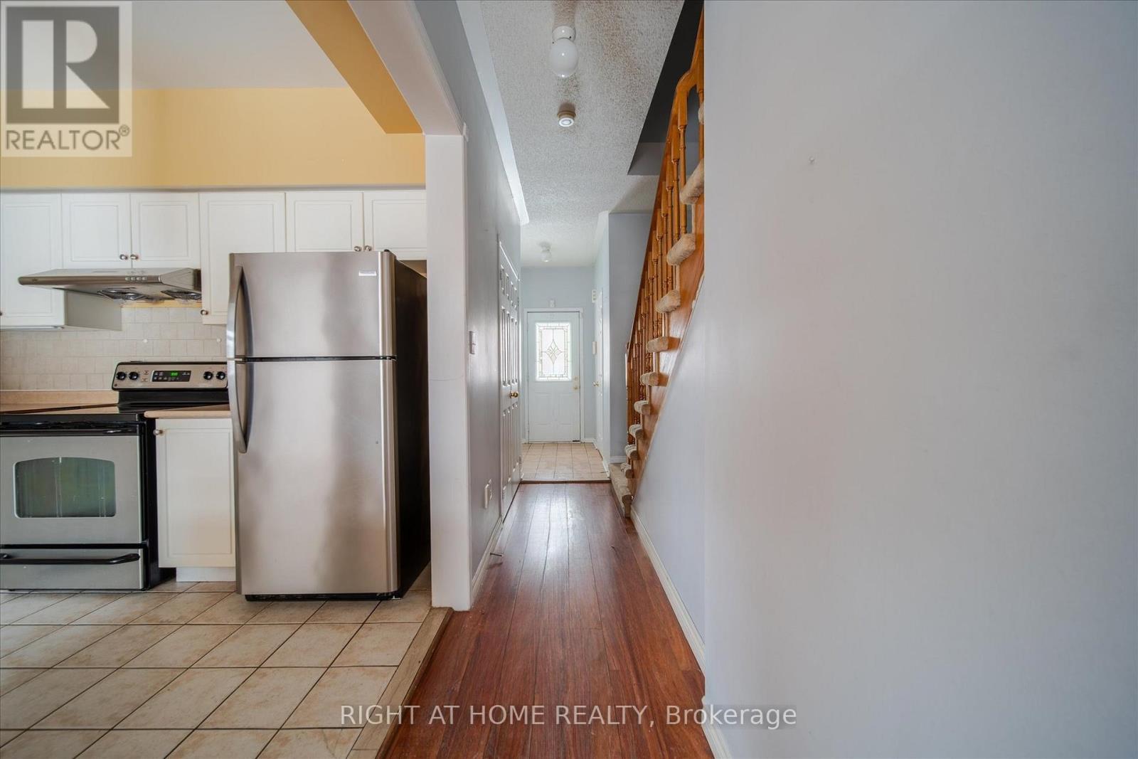 1983 Treetop Way, Pickering (Highbush), ON - Indoor Photo Showing Kitchen