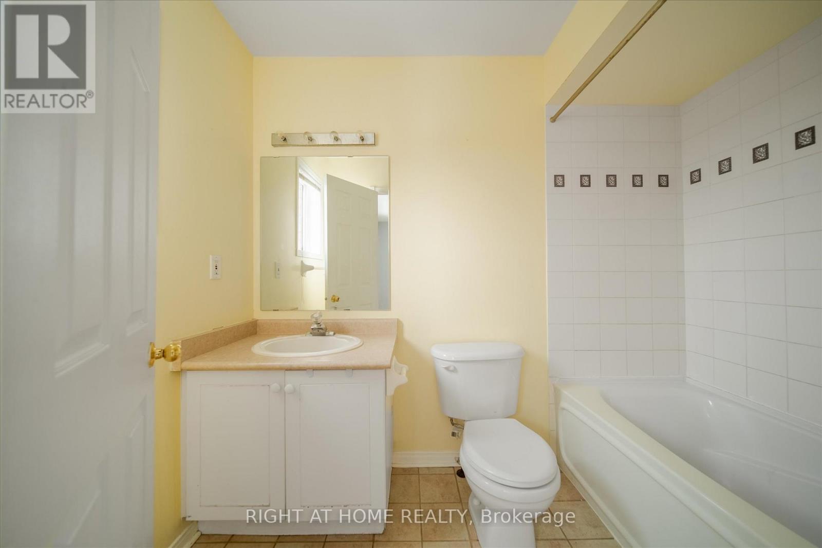 1983 Treetop Way, Pickering (Highbush), ON - Indoor Photo Showing Bathroom