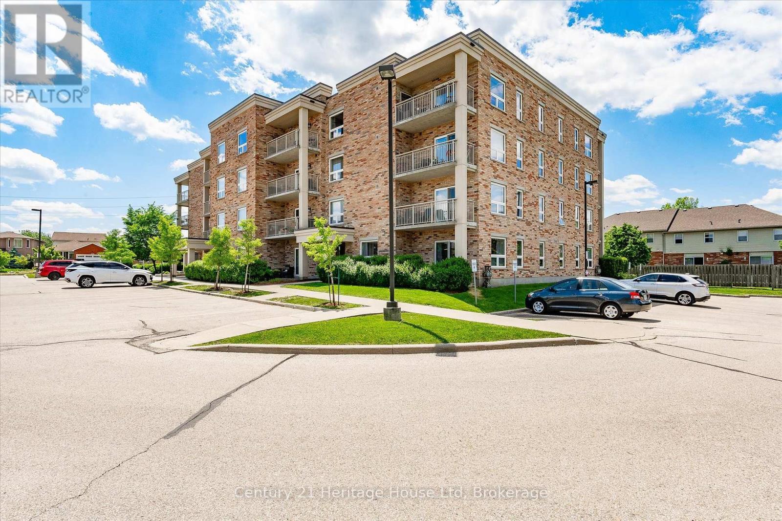 402 - 901 Paisley Road, Guelph (Willow West/Sugarbush/West Acres), ON