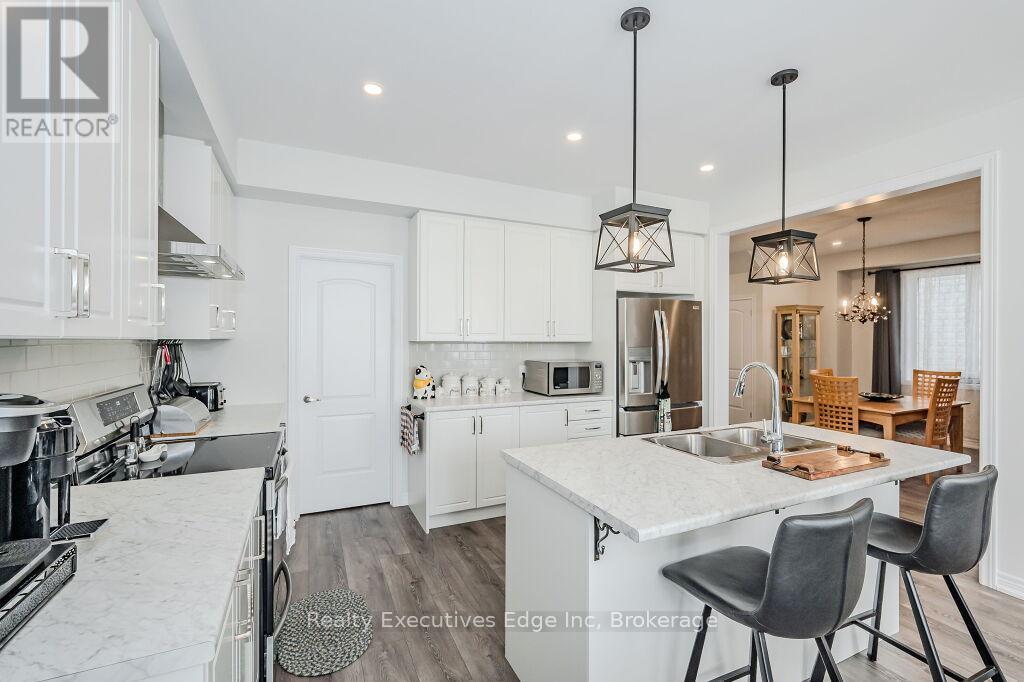 55 Povey Road, Centre Wellington (Fergus), ON - Indoor Photo Showing Kitchen With Stainless Steel Kitchen With Double Sink With Upgraded Kitchen