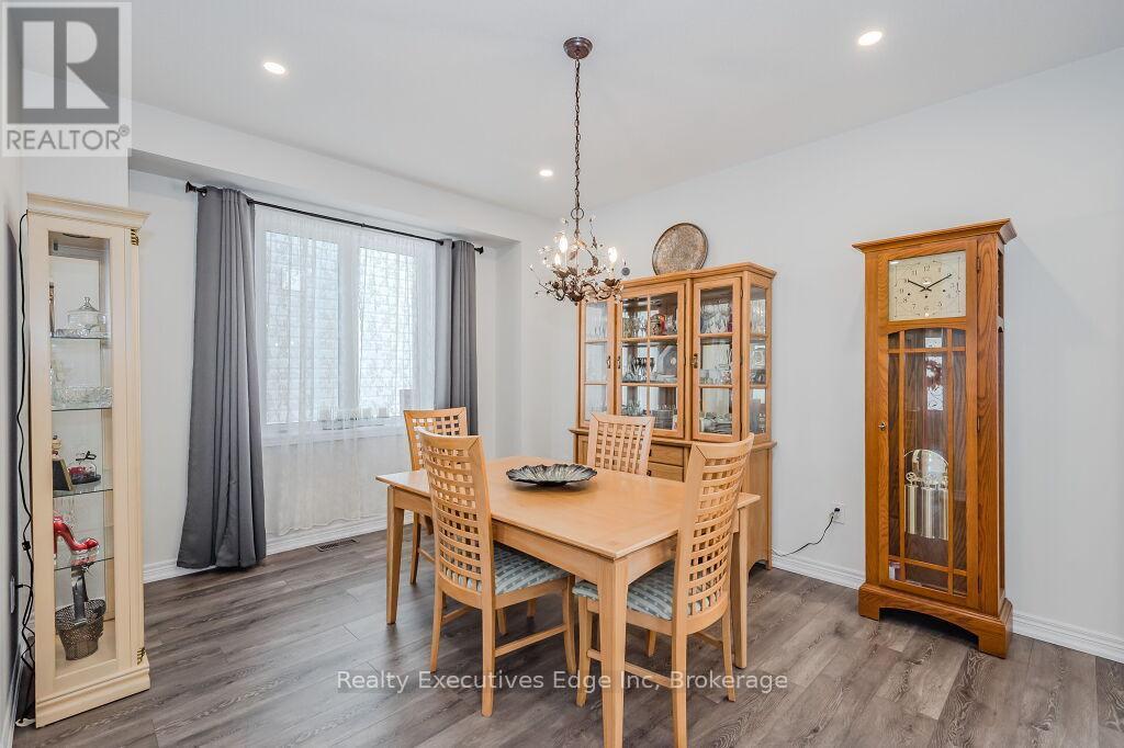 55 Povey Road, Centre Wellington (Fergus), ON - Indoor Photo Showing Dining Room