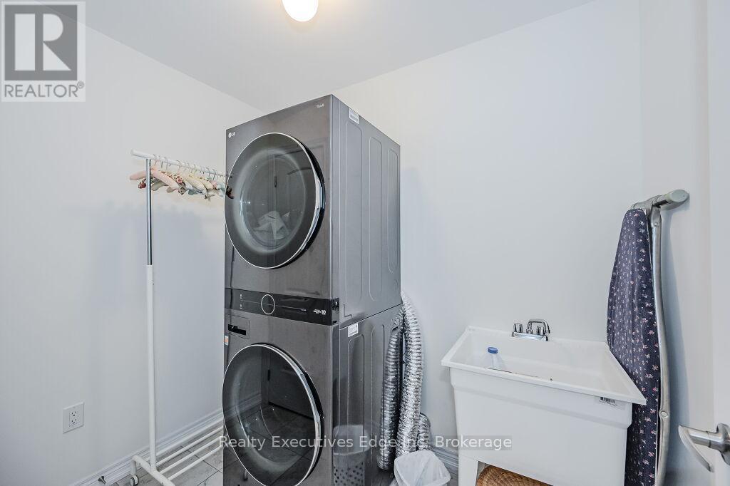 55 Povey Road, Centre Wellington (Fergus), ON - Indoor Photo Showing Laundry Room