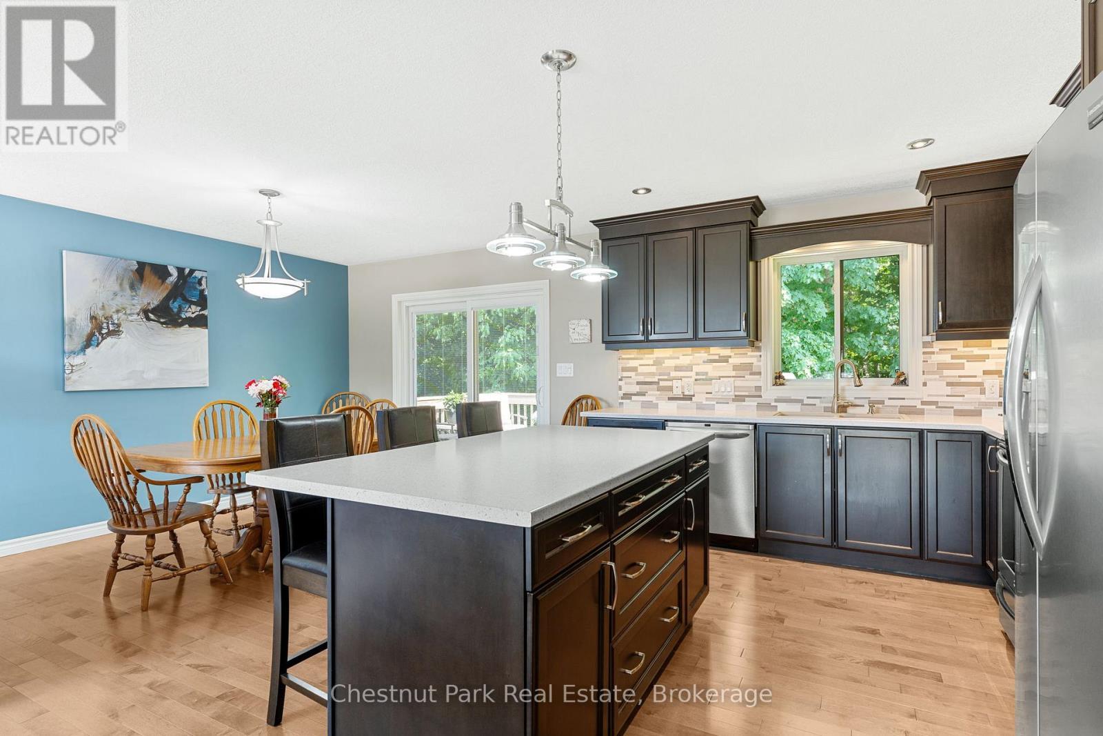 207 2Nd Street W, Owen Sound, ON - Indoor Photo Showing Other Room